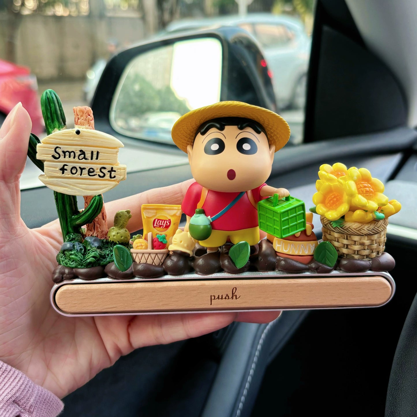 Crayon-Shin Chan Burger Dashboard Ornament