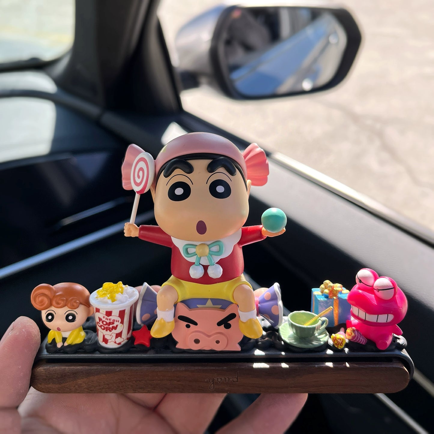 Crayon Shin-chan Dashboard Ornament