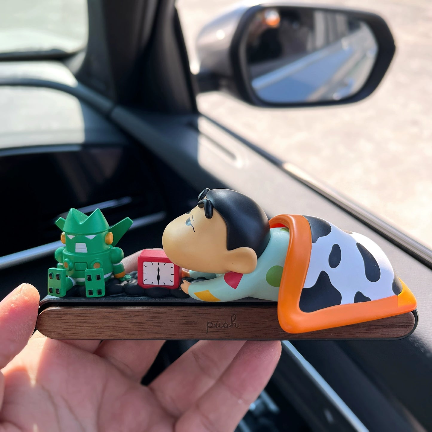 Crayon Shin-chan Dashboard Ornament